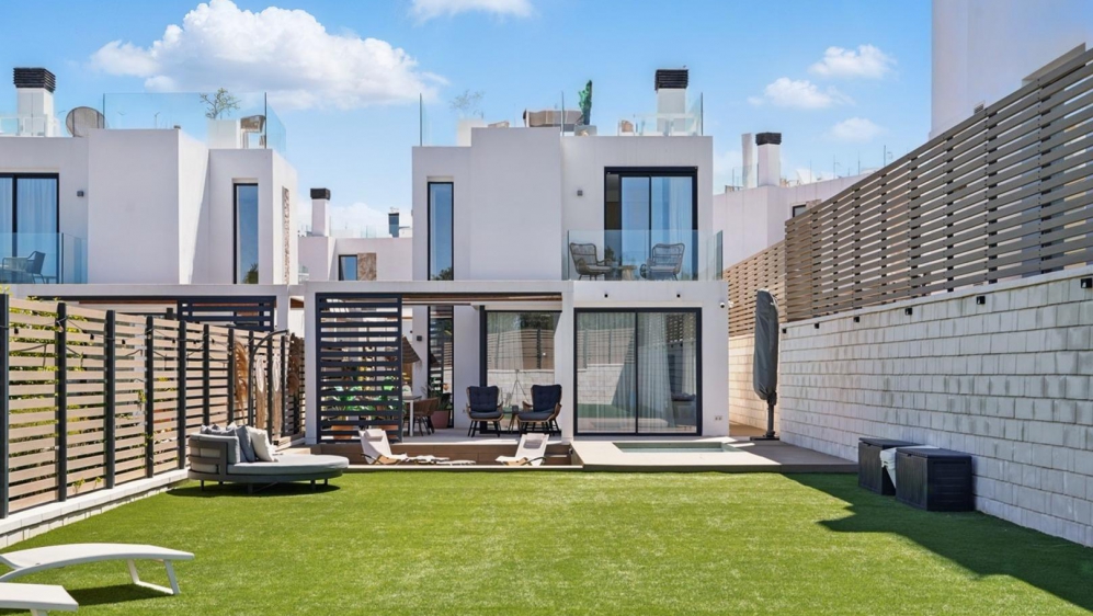 Stylish Ibiza-Style Villa near Cala Tarida beach – Fully Furnished and Move-In Ready