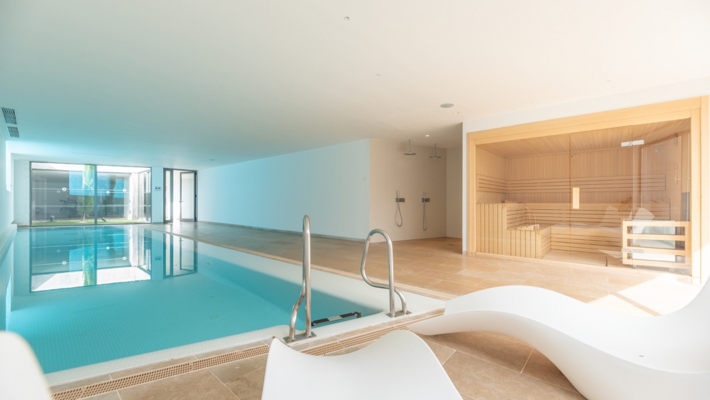 Luxurious Ground-Floor Apartment with Private Garden and Pool in White Angel Talamanca