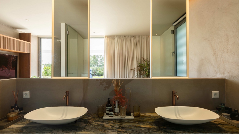 Luxurious Ground-Floor Apartment with Private Garden and Pool in White Angel Talamanca