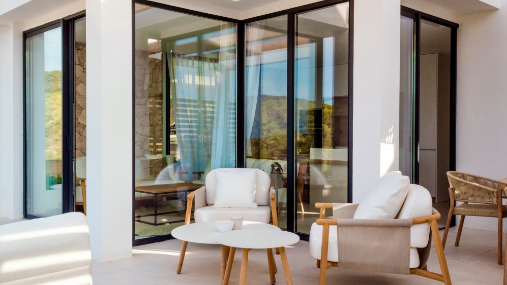 Luxe nieuwbouw Ibiza villa's met zeezicht op loopafstand van het strand