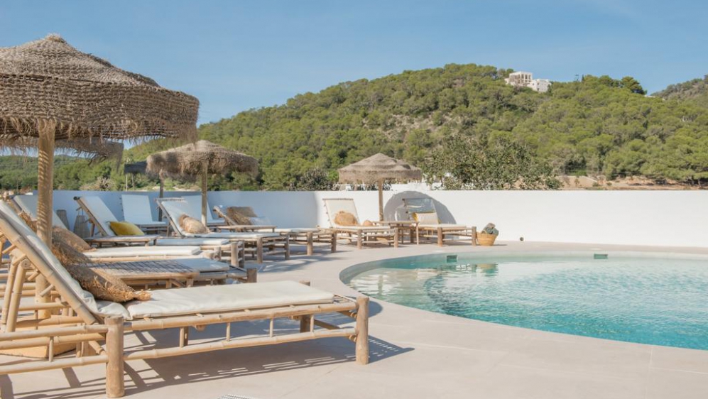 Uniek op Ibiza: Luxe hotel appartementen met verhuurvergunning op loopafstand van het strand