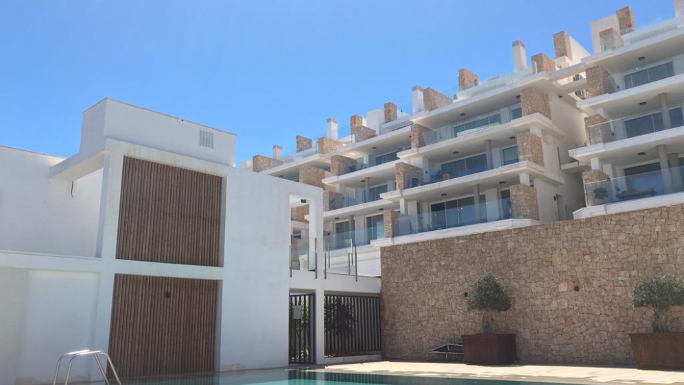 Stunning modern design apartment with amazing sea views close to the beach