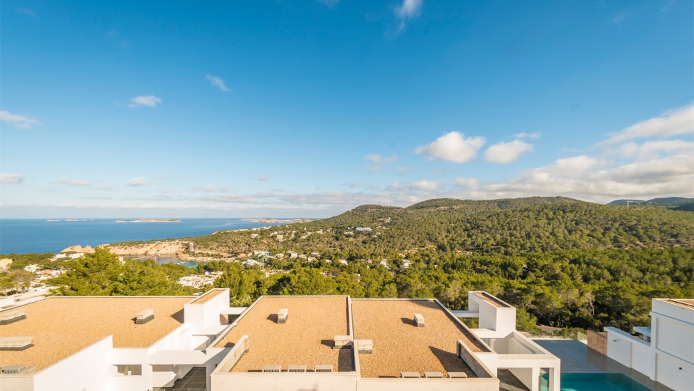 Schitterend nieuw gebouwd penthouse met panoramisch uitzicht over de baai van Cala Vadella