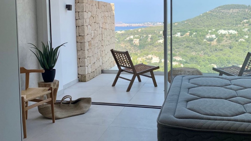 Schitterend nieuw gebouwd penthouse met panoramisch uitzicht over de baai van Cala Vadella