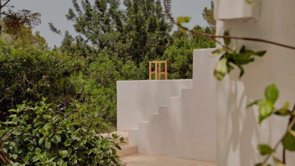Fully renovated finca-style villa with separate guesthouse and stunning views