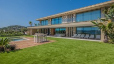 Phenomenal high tech designer villa with the most amazing views over Saint Tropez bay area