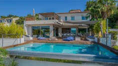 Luxurious contemporary villa within walking distance to the sea and centre of Sainte Maxime