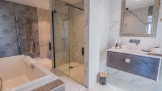 Luxurious contemporary villa within walking distance to the sea and centre of Sainte Maxime