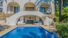 Luxurious 1930s Villa with Panoramic Sea Views in toplocation of Sainte-Maxime