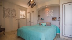 Schitterende modern Provencaalse familie villa in veilig domein met zeezicht