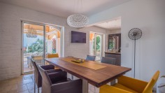 Schitterende modern Provencaalse familie villa in veilig domein met zeezicht