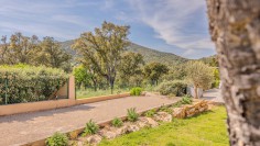 Fully renovated stylish Provencal villa full of charm in amazing location