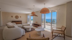 Stylish fully renovated modern villa with panoramic views over the Bay of Saint-Tropez