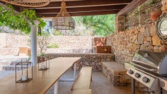 Charming Finca with Tourist Licence, Full Privacy and Strong Rental Potential Near Ibiza Town