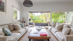 Charming Finca with Tourist Licence, Full Privacy and Strong Rental Potential Near Ibiza Town