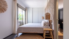 Stijlvol appartement met zeer groot terras en zeeicht in het hart van Talamanca