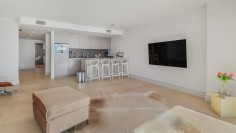High-quality luxury apartment offering stunning views, frontline location in Marina Botafoch