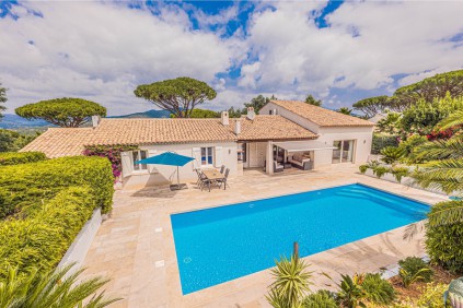 Buitenkans: modern Provencaalse villa op heerlijke locatie voor zeer scherpe prijs!