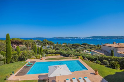 Luxury Villa with Exceptional Sea Views in Grimaud – Walking Distance to the Beach and Full Privacy