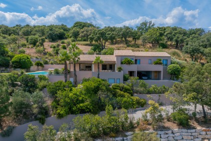 Stunning Modern Provençal Villa in Secure Estate with Breathtaking Sea Views