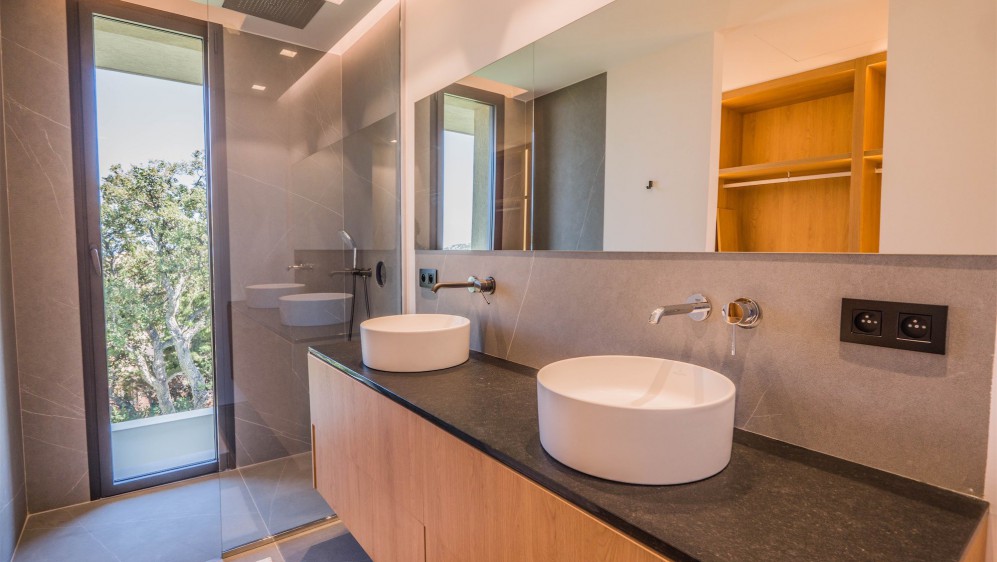Phenomenal high tech designer villa with the most amazing views over Saint Tropez bay area
