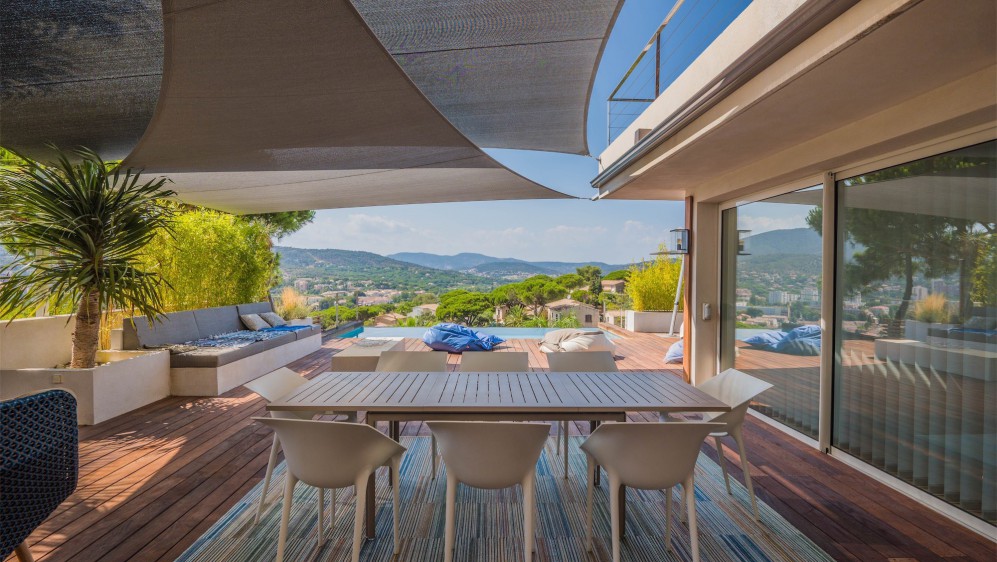 Luxurious contemporary villa within walking distance to the sea and centre of Sainte Maxime