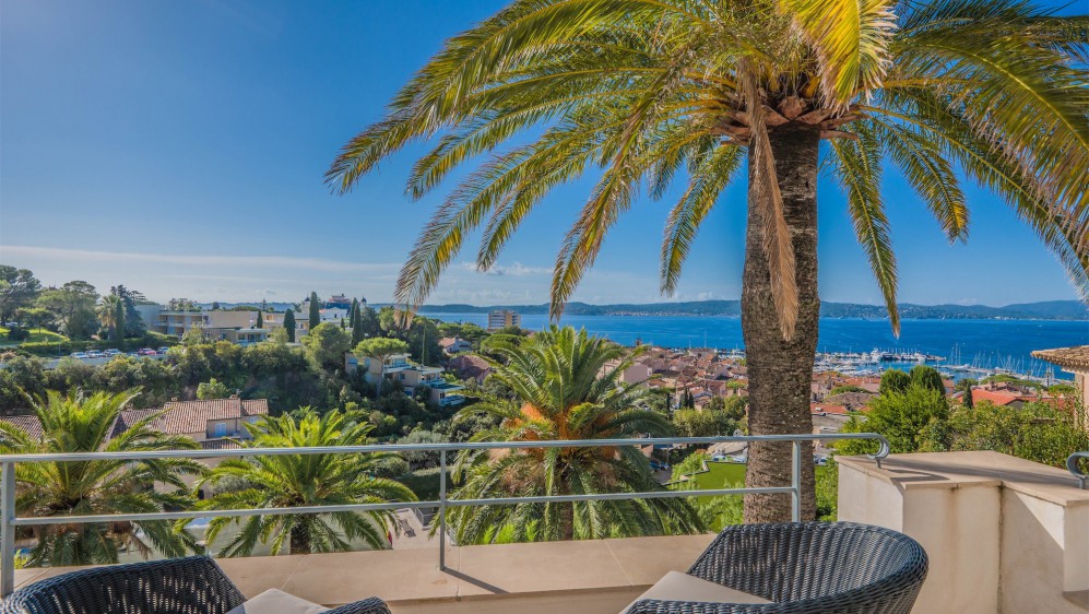 Luxurious 1930s Villa with Panoramic Sea Views in toplocation of Sainte-Maxime