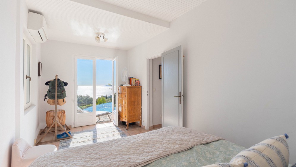 Super charmant Provencaals huis met uitzonderlijk panoramisch zeezicht - Buitenkans!
