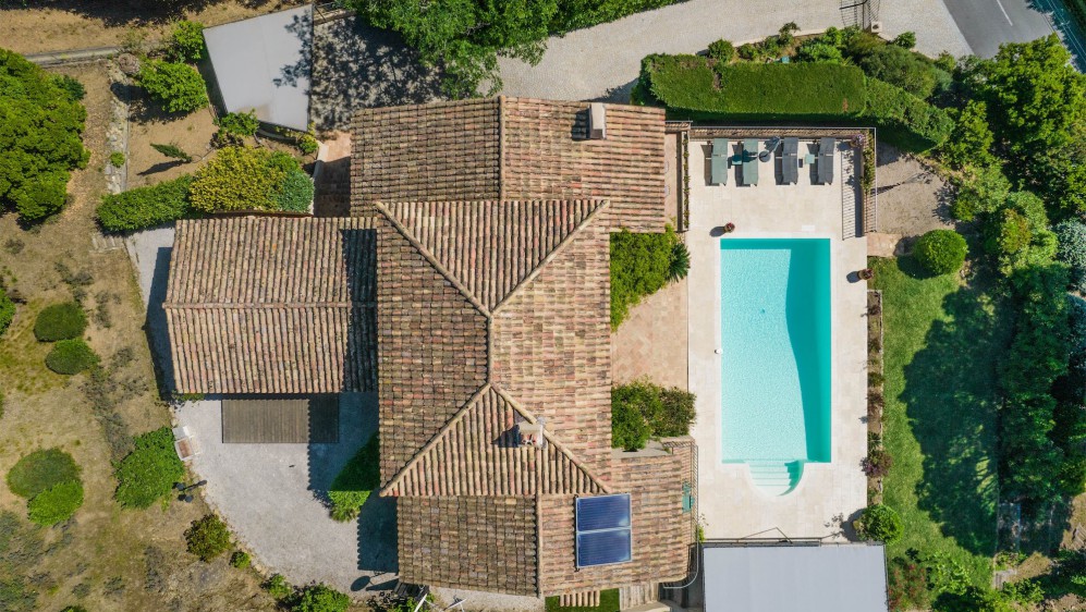 Karaktervolle villa op toplocatie met schitterend zeezicht en enorm potentieel - BUITENKANS!!!