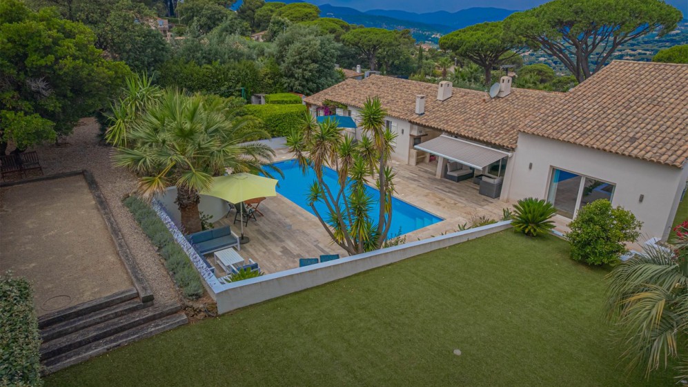 Buitenkans: modern Provencaalse villa op heerlijke locatie voor zeer scherpe prijs!