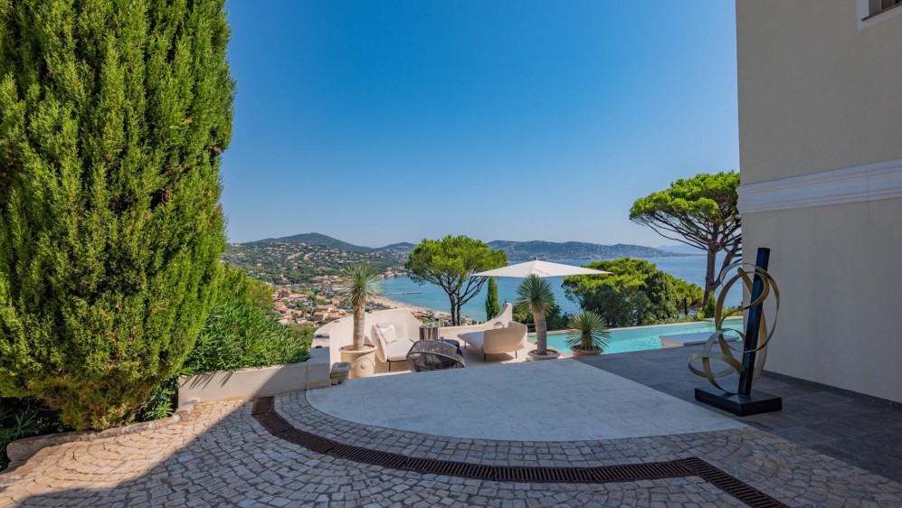 Exclusieve villa met het meest spectaculair uitzicht over zee en de stranden van La Nartelle