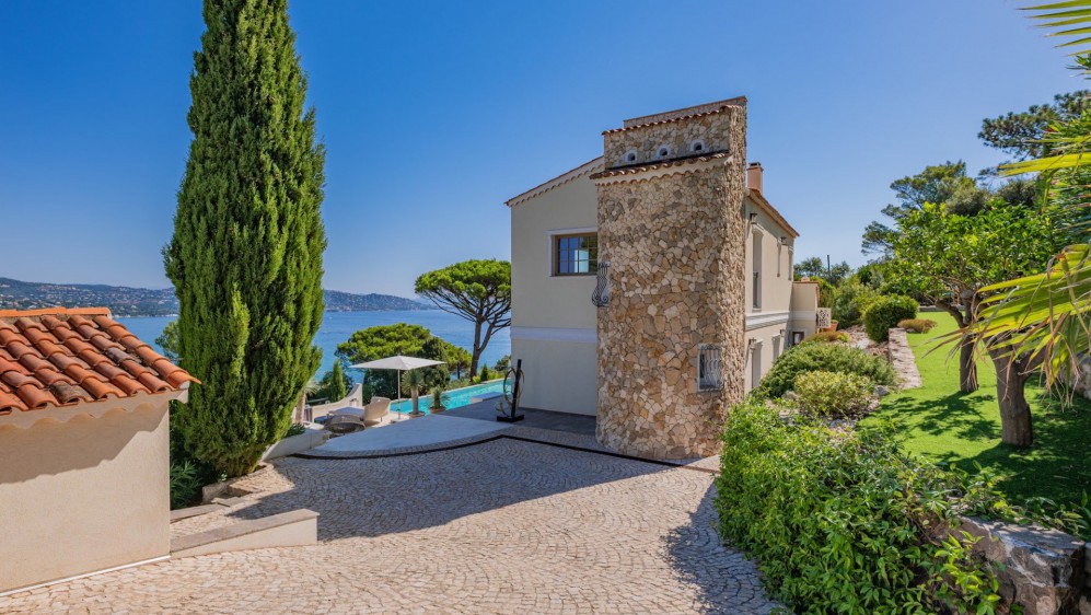 Exclusieve villa met het meest spectaculair uitzicht over zee en de stranden van La Nartelle