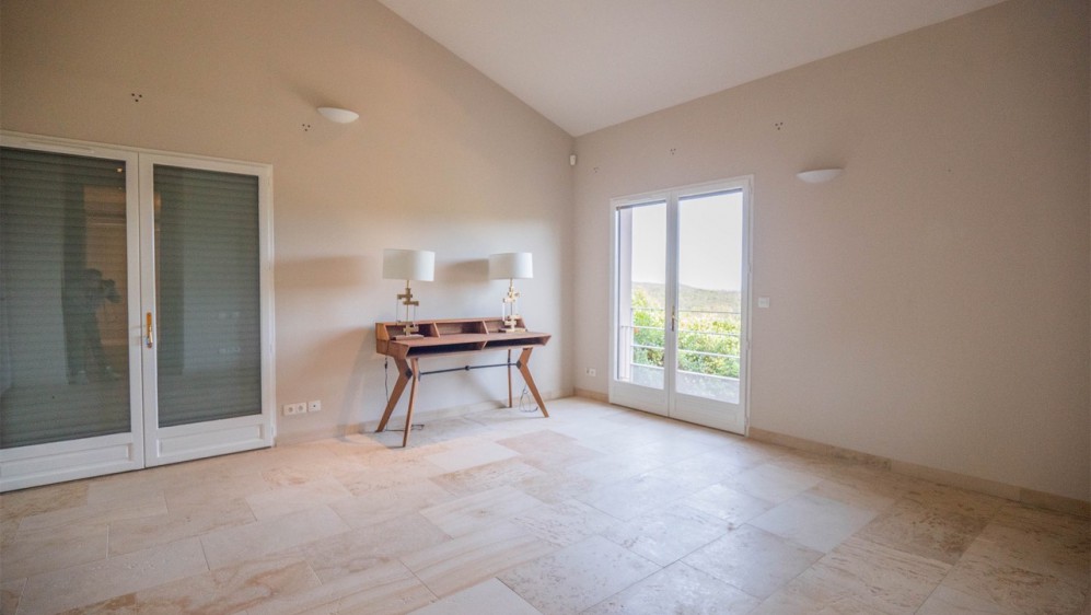 Stunning Modern Provençal Villa in Secure Estate with Breathtaking Sea Views