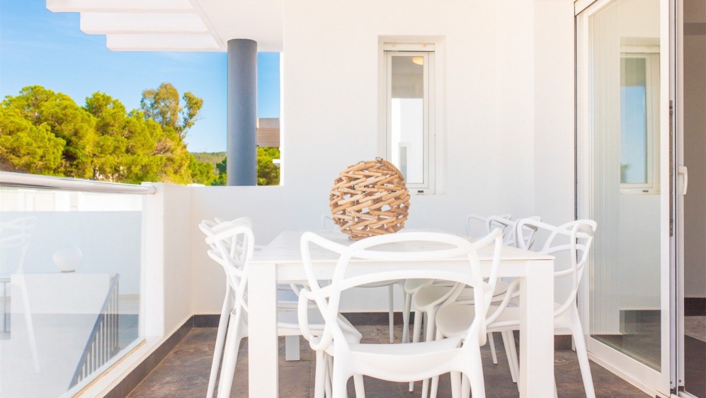 Spacious Modern Villa with Sea Views and Rental License in Cala Vadella