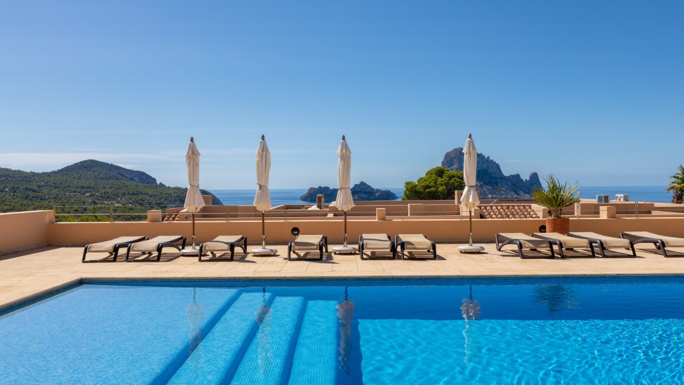 Luxury apartment with expansive terrace and breathtaking Es Vedrà views