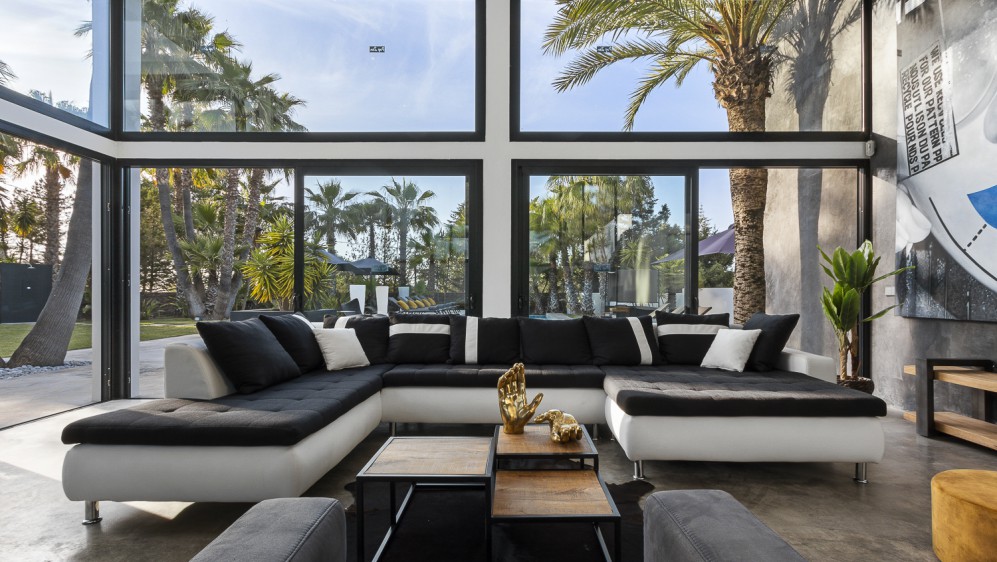 Amazing contemporary designer villa with full privacy and touristic rental permit