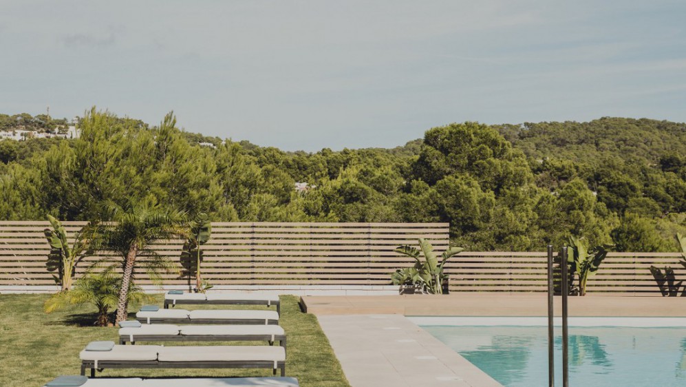 Stijlvolle Ibiza-villa op loopafstand van het Cala Tarida strand – volledig gemeubileerd en instapklaar
